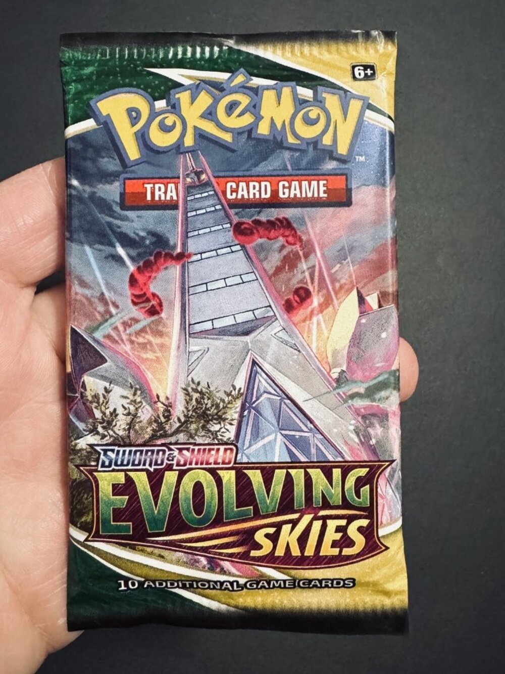 Pokémon Sword & Shield, Evolving Skies Sealed Pack